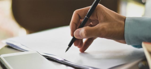 HOVA Ingenieuerbüro Hand écrit sur papier